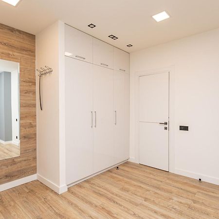 Petrovdom 190-199-216 In Spacious Apartments At Rc New York Concept House 基輔 外观 照片
