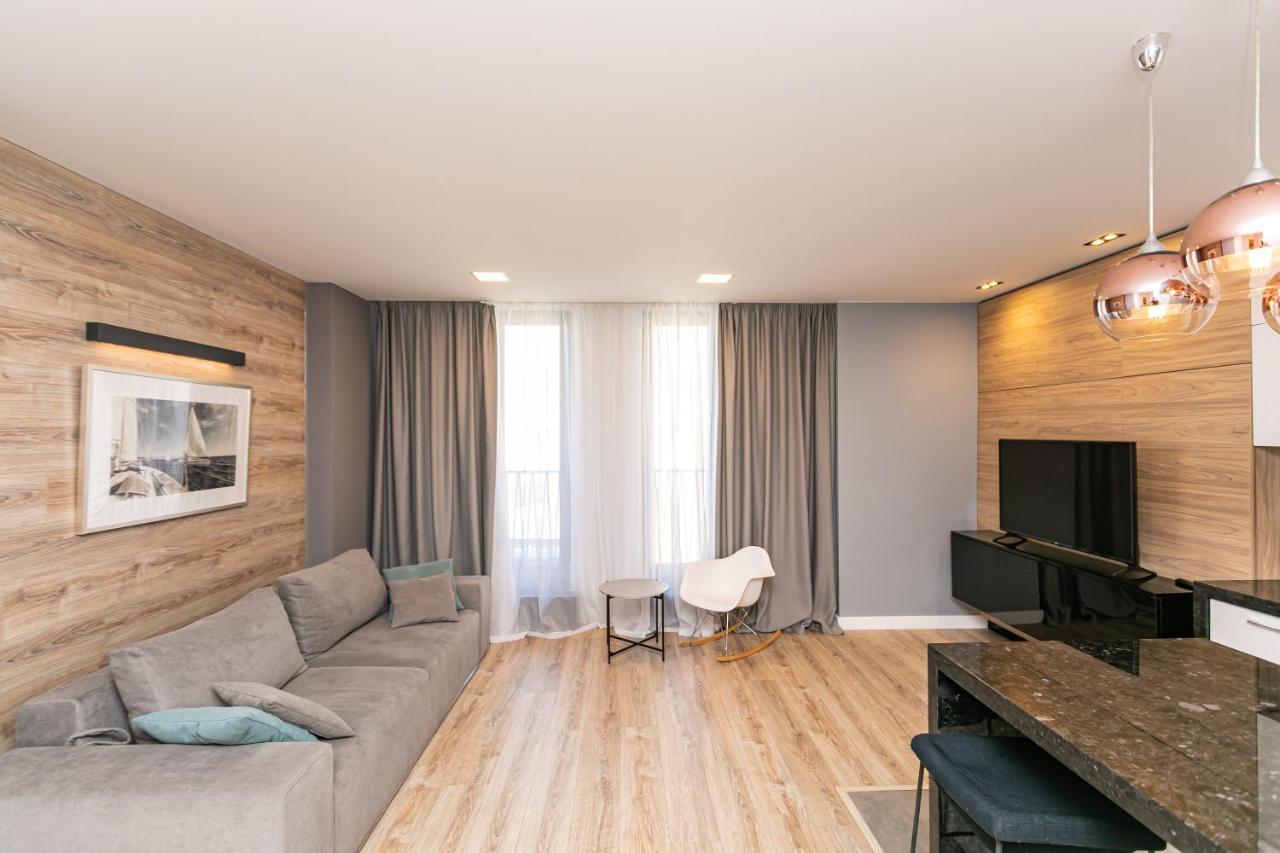 Petrovdom 190-199-216 In Spacious Apartments At Rc New York Concept House 基輔 外观 照片