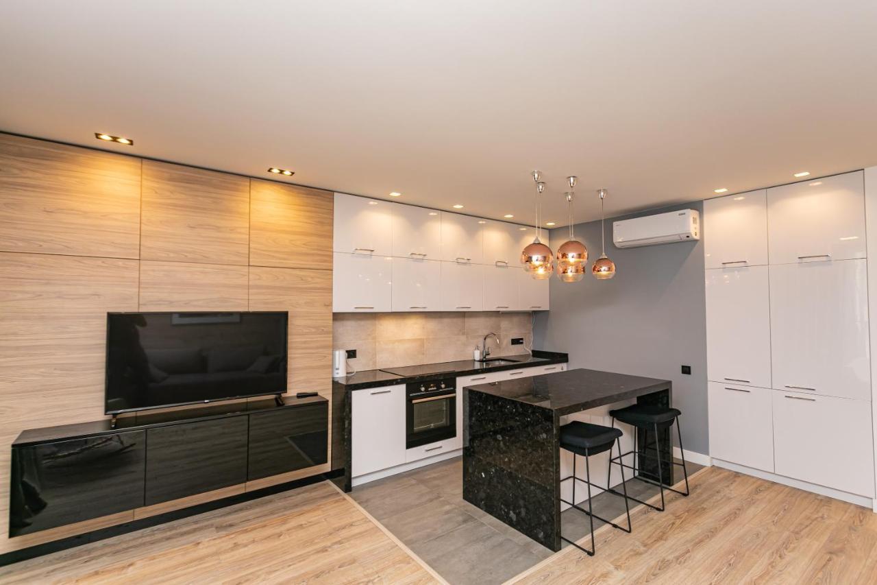 Petrovdom 190-199-216 In Spacious Apartments At Rc New York Concept House 基輔 外观 照片