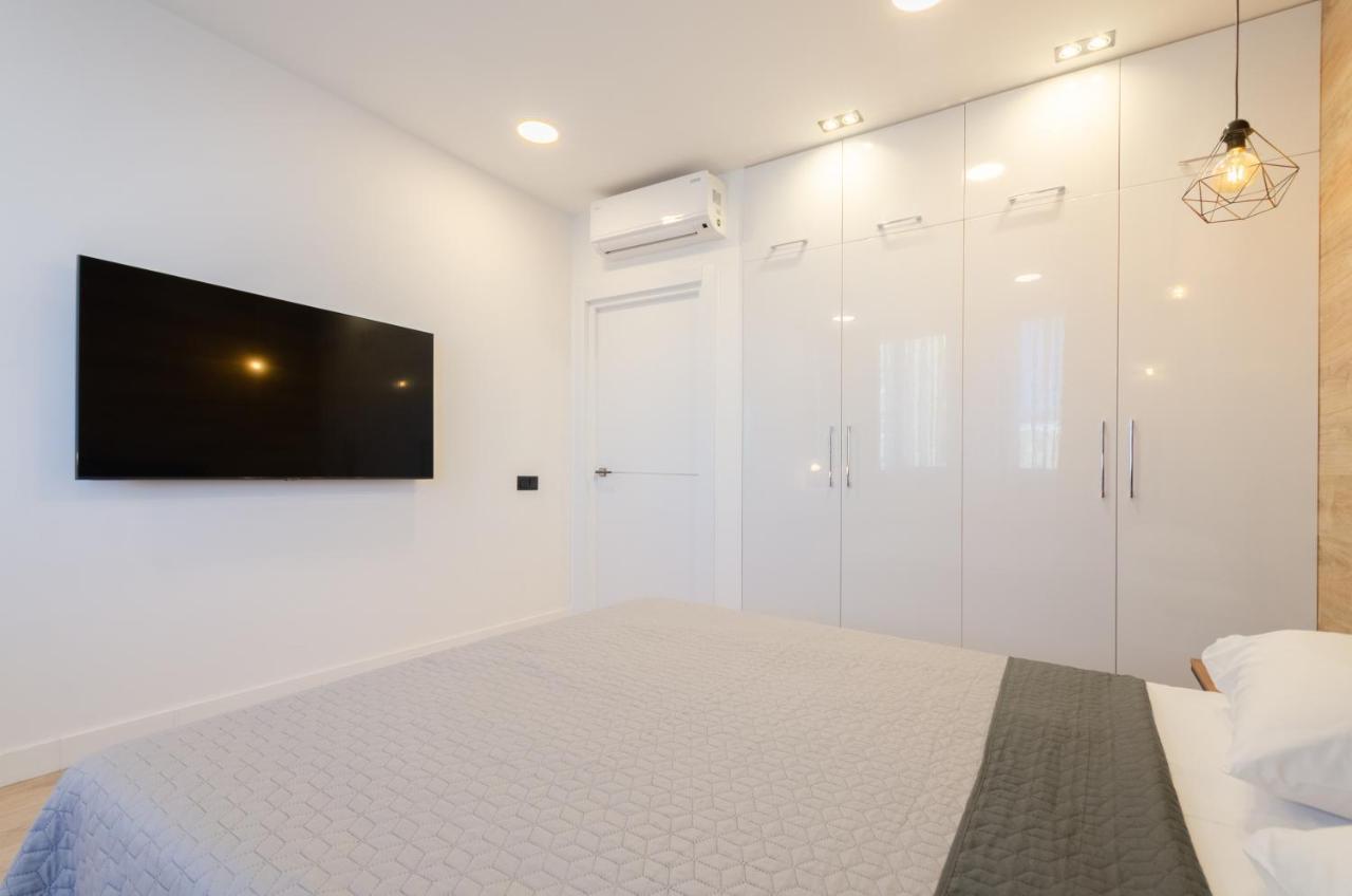 Petrovdom 190-199-216 In Spacious Apartments At Rc New York Concept House 基輔 外观 照片