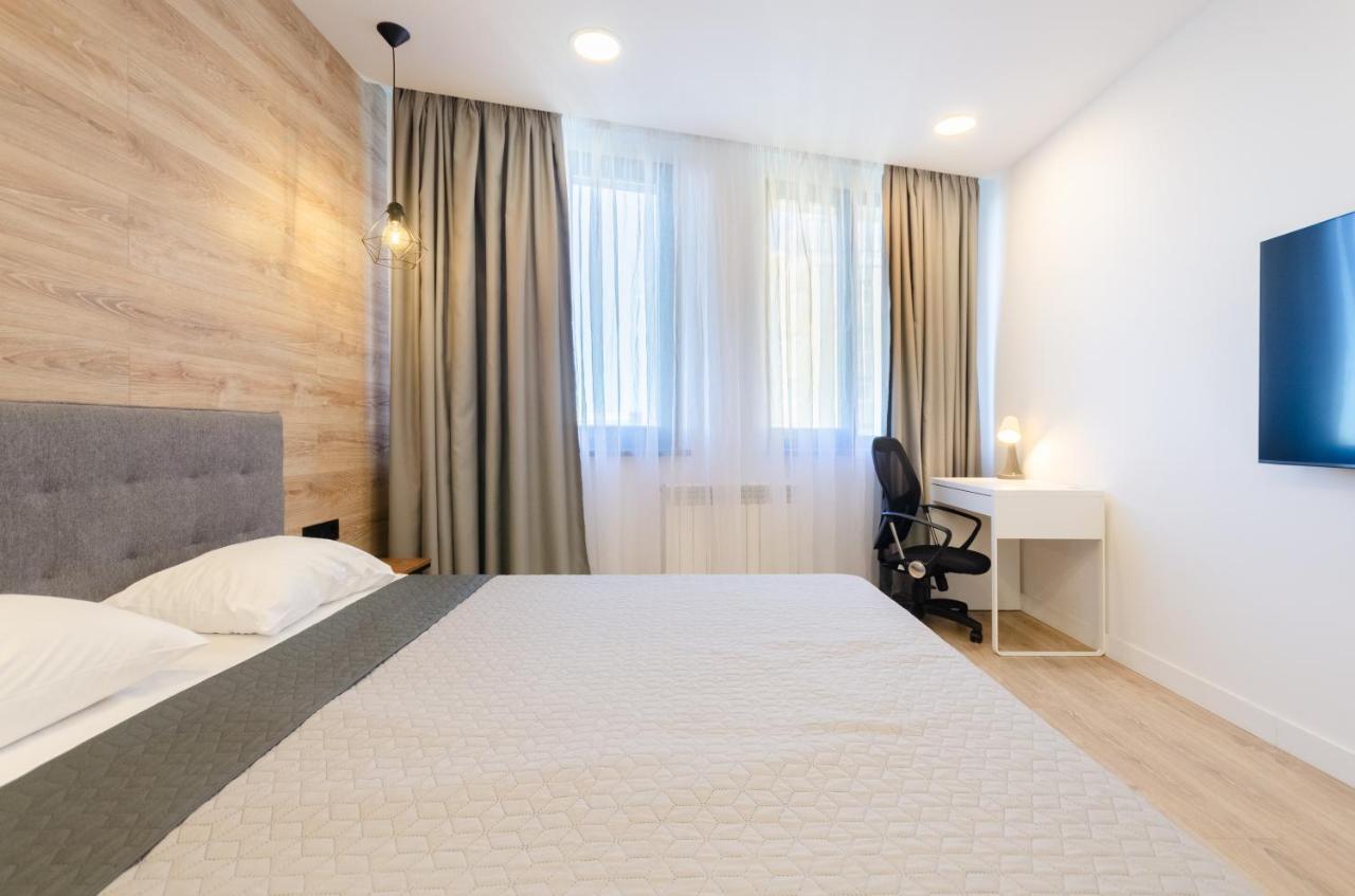 Petrovdom 190-199-216 In Spacious Apartments At Rc New York Concept House 基輔 外观 照片