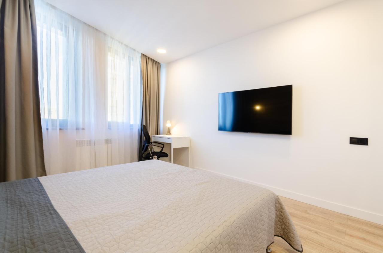 Petrovdom 190-199-216 In Spacious Apartments At Rc New York Concept House 基輔 外观 照片
