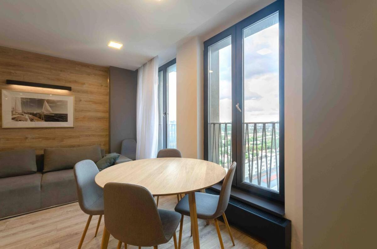 Petrovdom 190-199-216 In Spacious Apartments At Rc New York Concept House 基輔 外观 照片